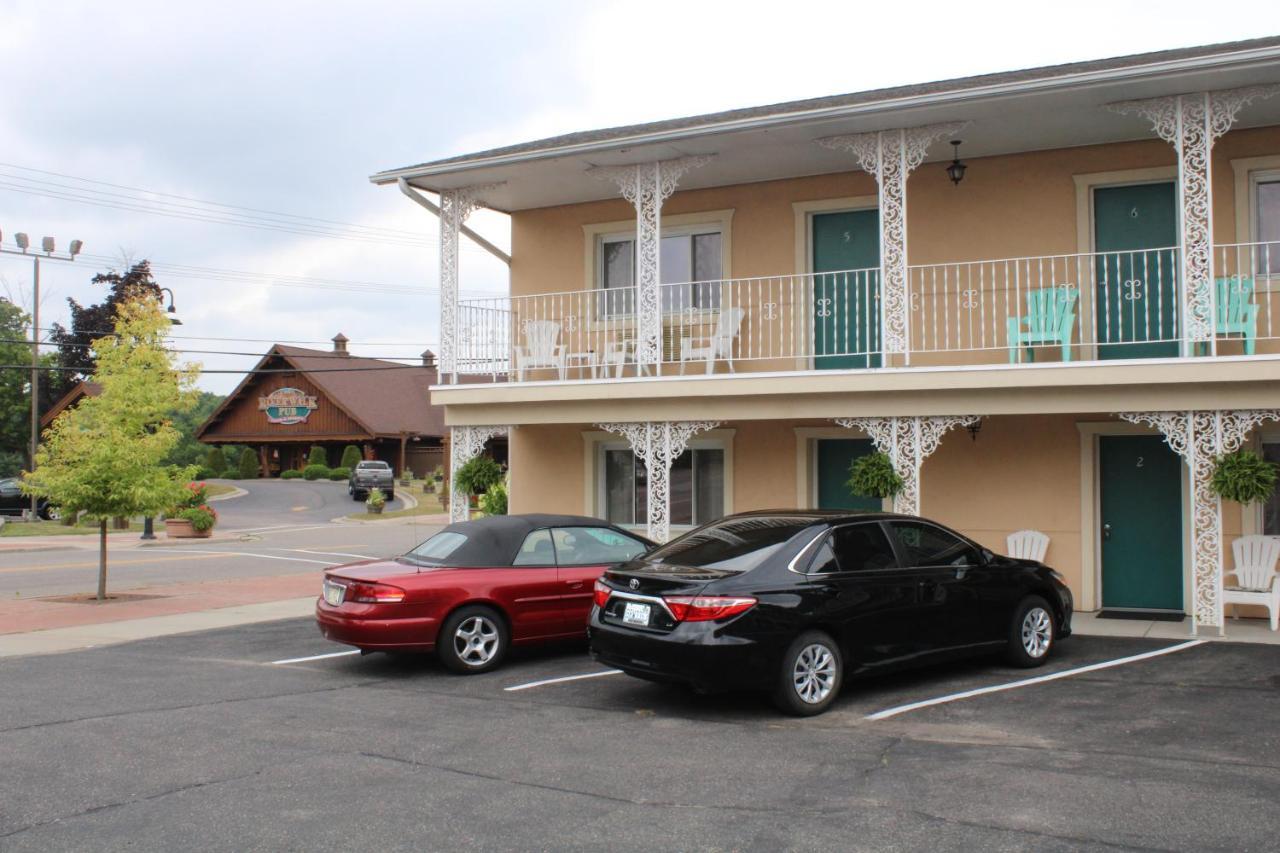 River Road Motel Wisconsin Dells Exterior photo